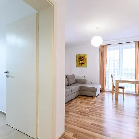 Elite Coresi Apartment *